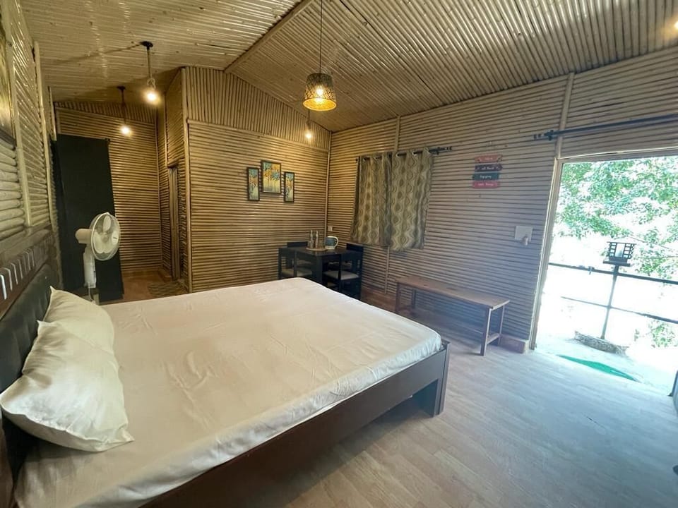 Executive Room, Valley View | Laptop workspace, free WiFi