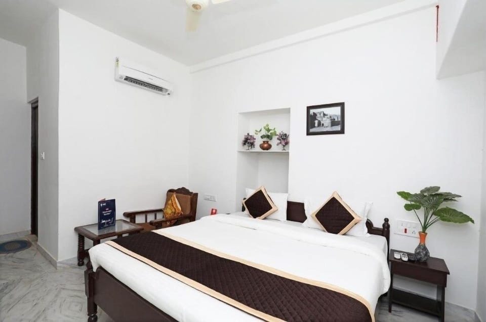 Deluxe Room | Desk, laptop workspace, free WiFi