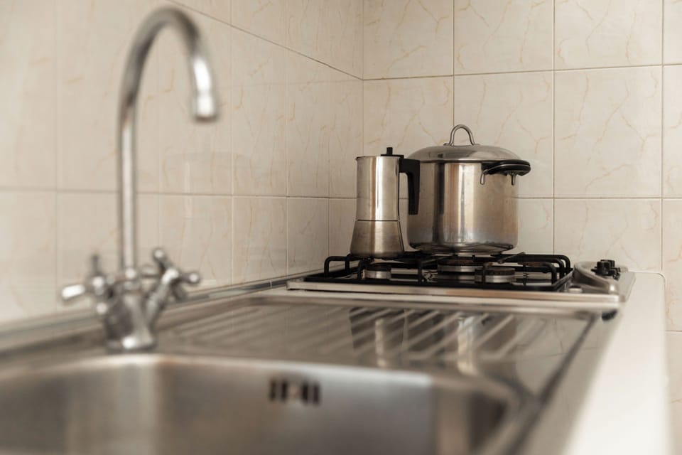 Family Bungalow, Garden View | Private kitchenette | Fridge, stovetop, cookware/dishes/utensils