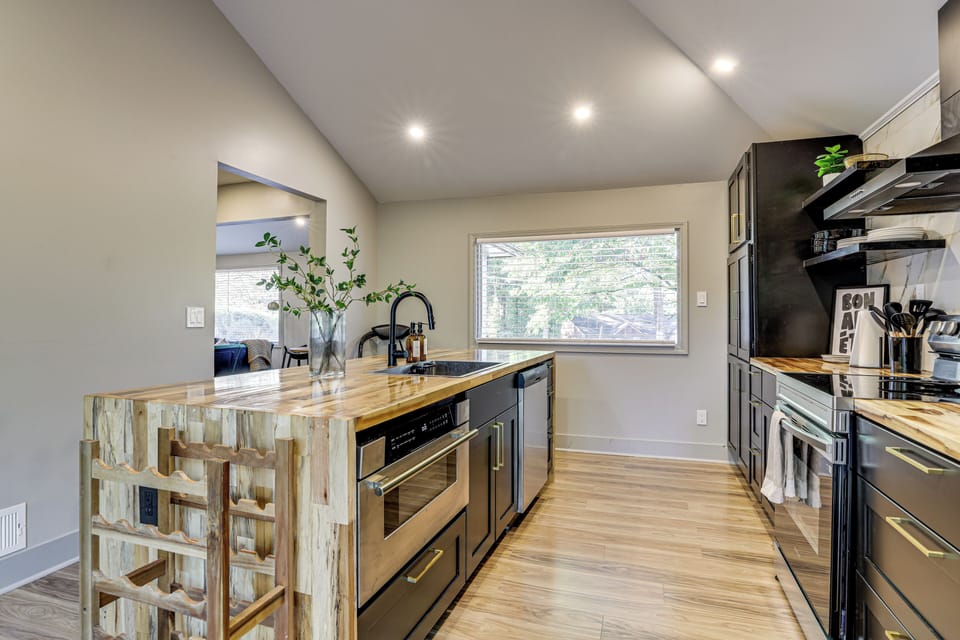 House (3 Bedrooms) | Interior