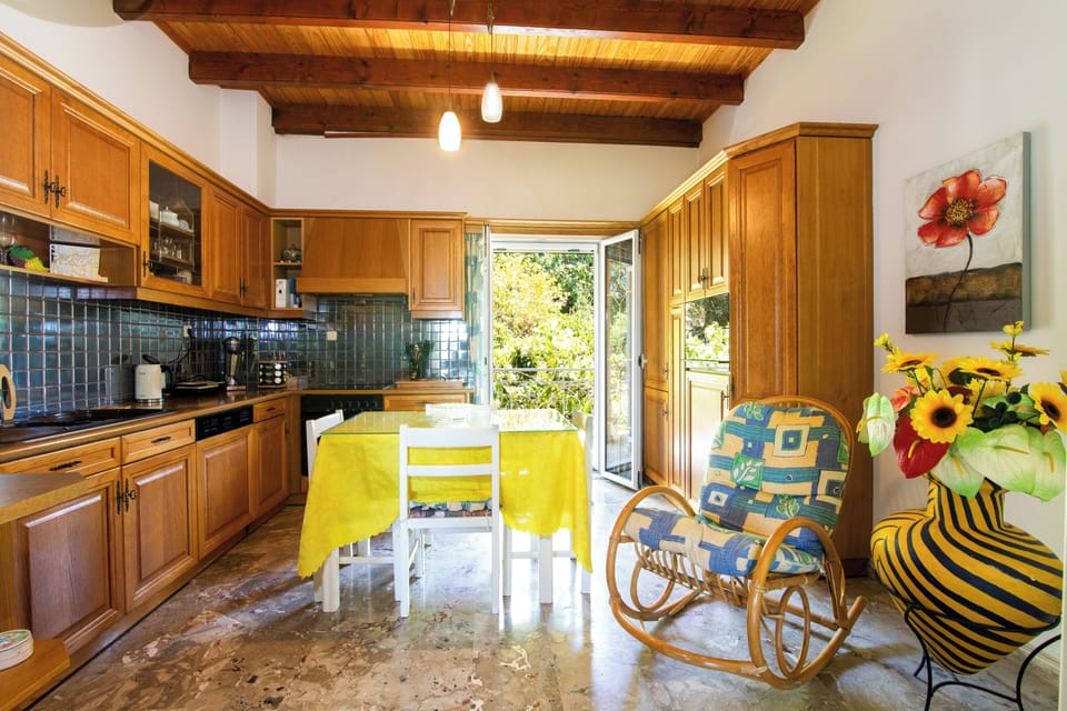 Villa, Balcony, Mountain View | Private kitchen | Electric kettle, toaster