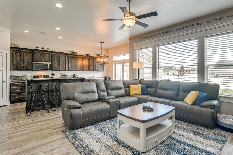 House (5 Bedrooms) | Interior