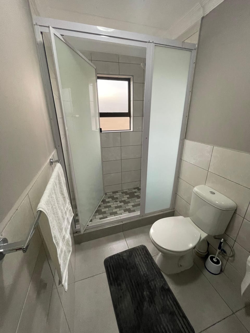 Deluxe Double Room, Patio | Bathroom | Soap, shampoo, toilet paper