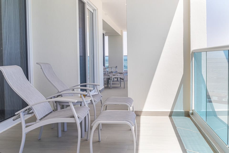 Condo, Multiple Beds, Balcony, Ocean View (Encantame Towers Verano 1002) | Terrace/patio