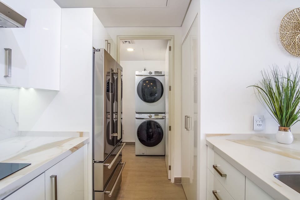 Condo, Multiple Beds, Balcony, Ocean View (Encantame Towers Velero 904) | Laundry