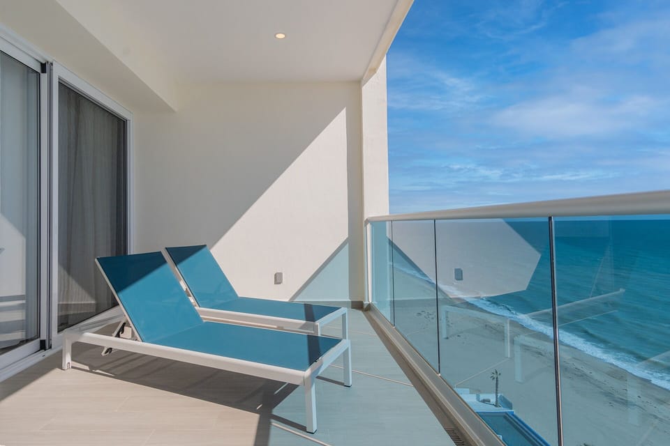 Condo, Multiple Beds, Balcony, Ocean View (Encantame Towers Velero 1104) | Terrace/patio