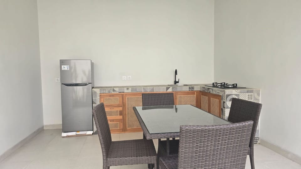 Villa, 2 Bedrooms, Balcony, Pool View | Living area