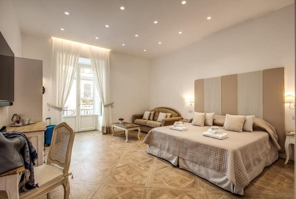 Superior Double Room, Balcony, City View | In-room safe, desk, blackout drapes, soundproofing