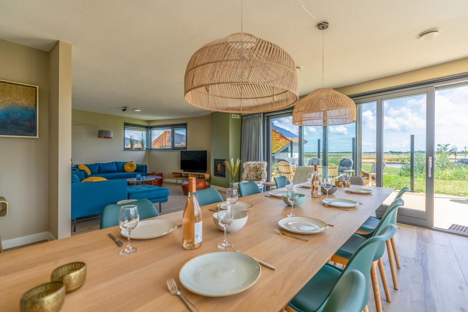 Villa | Dining