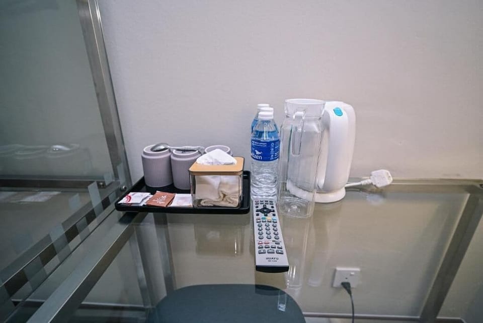 Standard Triple Room | Desk, iron/ironing board, free WiFi