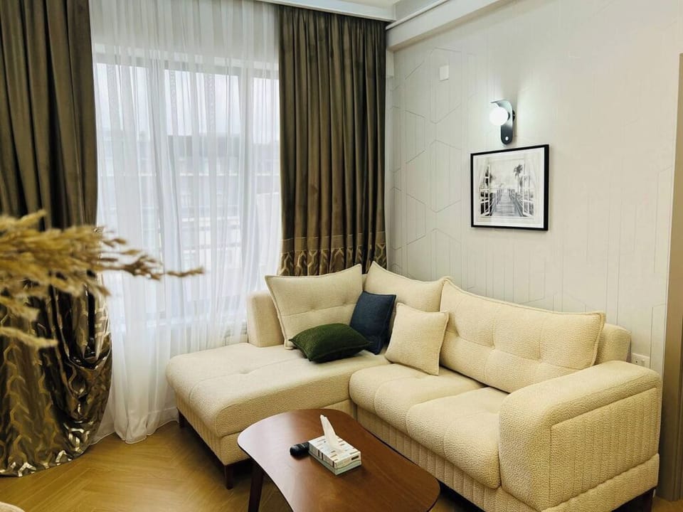 In-room safe, desk, laptop workspace, blackout drapes