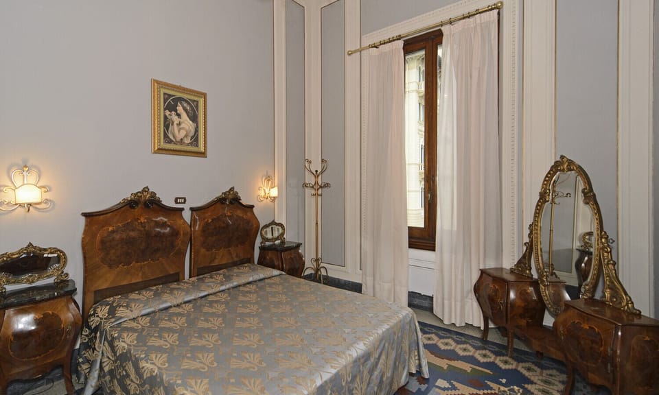 Egyptian cotton sheets, premium bedding, in-room safe