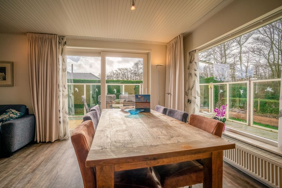 Bungalow | Dining