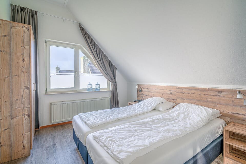 Charming Villa With Wood Stove Near the sea and Forest House in De Koog