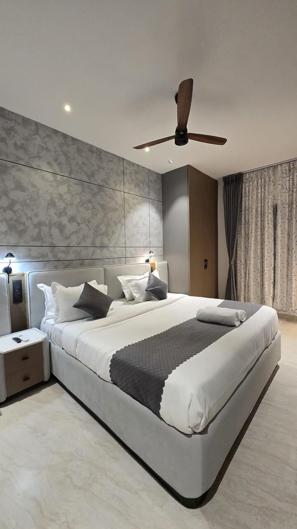 Double Room | In-room safe, desk, blackout drapes, soundproofing