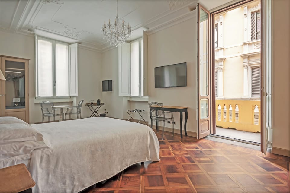 Junior Suite | Egyptian cotton sheets, premium bedding, down comforters, pillowtop beds