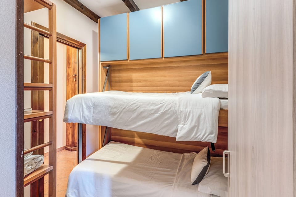 Duplex, Balcony, Mountain View | In-room safe, iron/ironing board, free WiFi