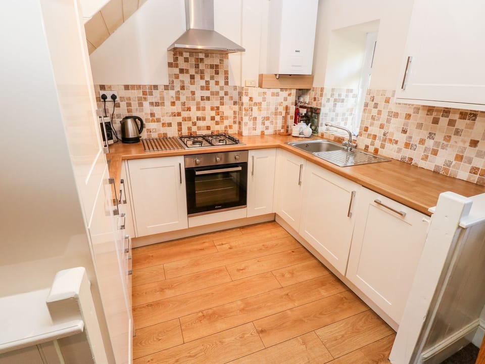 Dishwasher, cookware/dishes/utensils