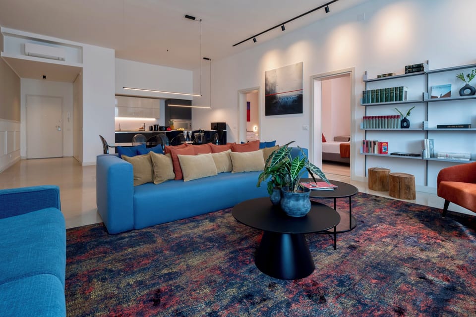 Luxury Apartment, Canal View | Living area