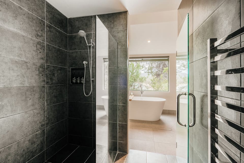 Premier Cabin | Bathroom | Eco-friendly toiletries, hair dryer, towels