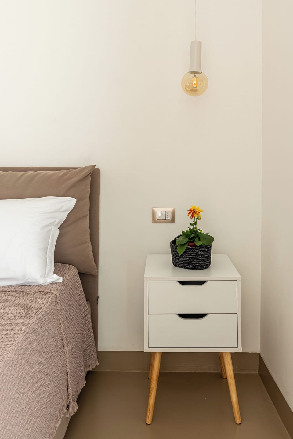 Apartment, 1 Bedroom | Iron/ironing board, free WiFi