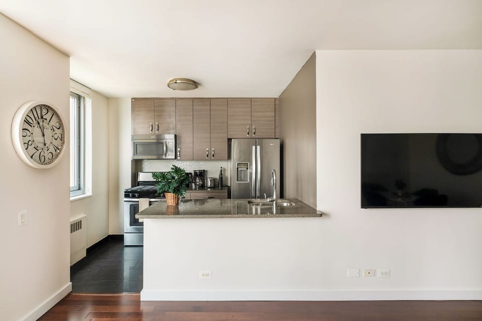 Family Apartment, 1 Bedroom, Kitchen | Private kitchen | Full-size fridge, microwave, oven, stovetop