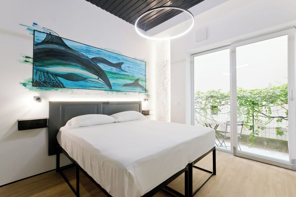 Premium Double or Twin Room, Non Smoking, Courtyard View | In-room safe, soundproofing, iron/ironing board, free WiFi