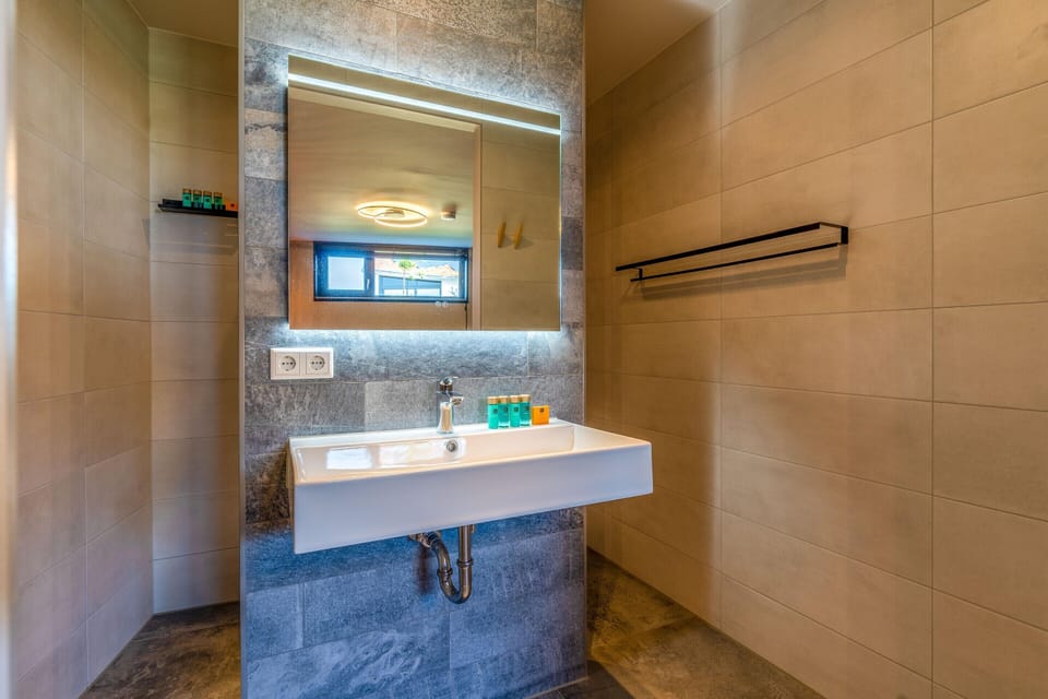 Villa | Bathroom | Bathtub