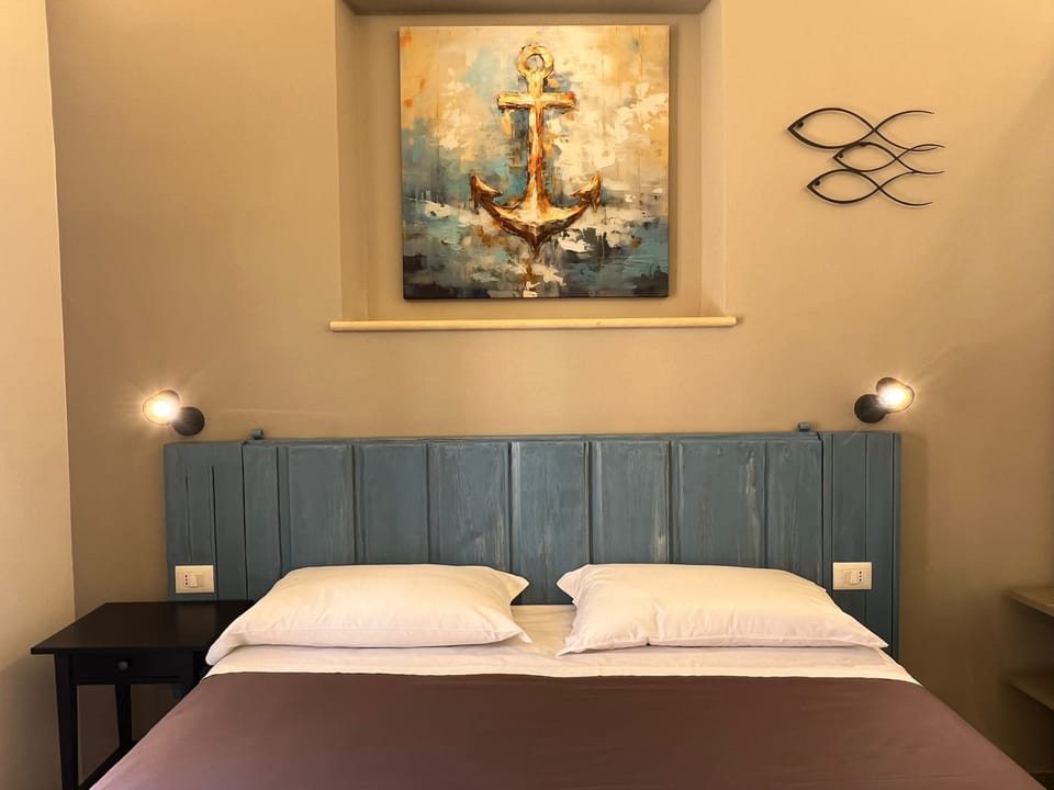 Comfort Double or Twin Room, 1 Queen Bed, Balcony, City View | Down comforters, pillowtop beds, individually decorated, desk