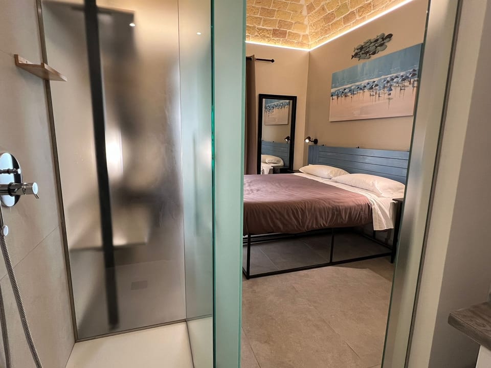 Comfort Double or Twin Room, 1 Queen Bed, Balcony, City View | Down comforters, pillowtop beds, individually decorated, desk