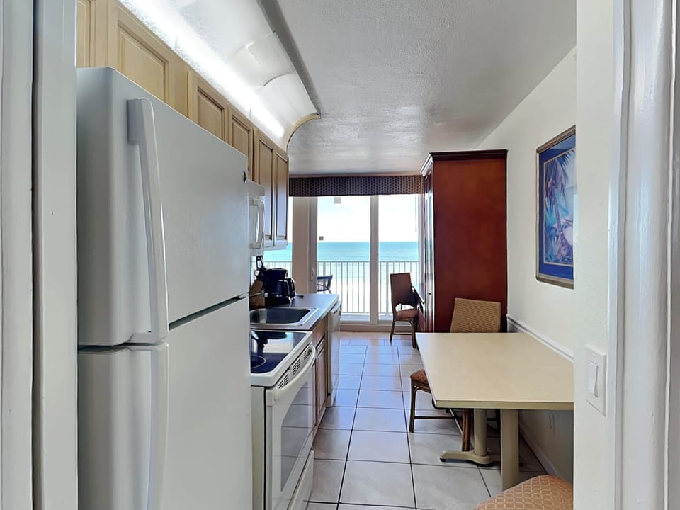 Condo (1 Bedroom) | Property amenity