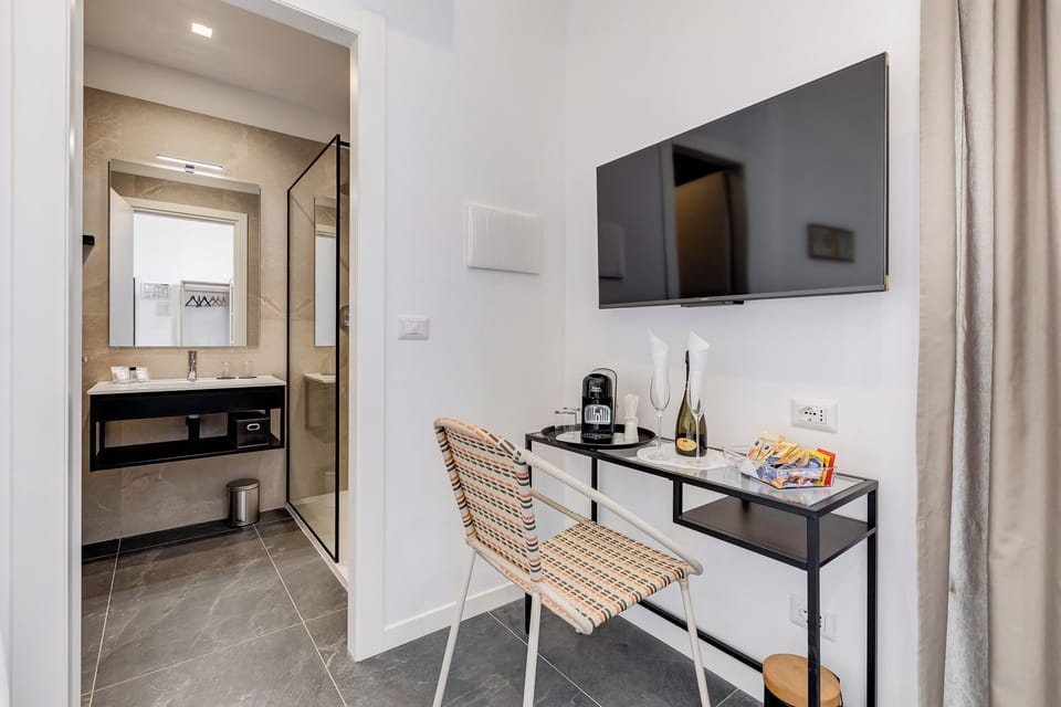 Deluxe Double Room | In-room safe, desk, laptop workspace, blackout drapes