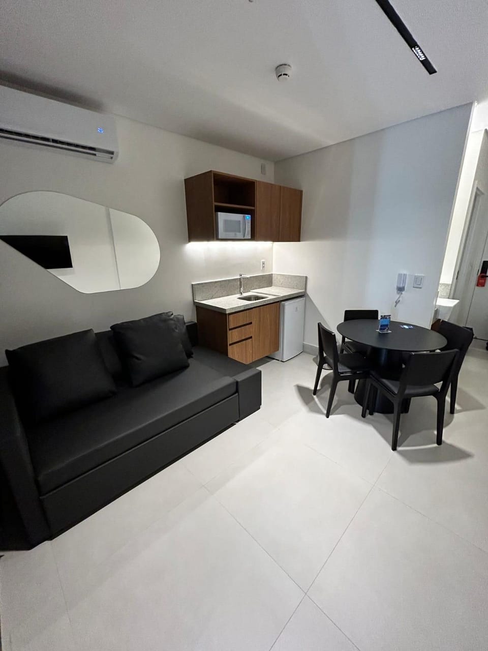 Deluxe Double or Twin Room | Interior
