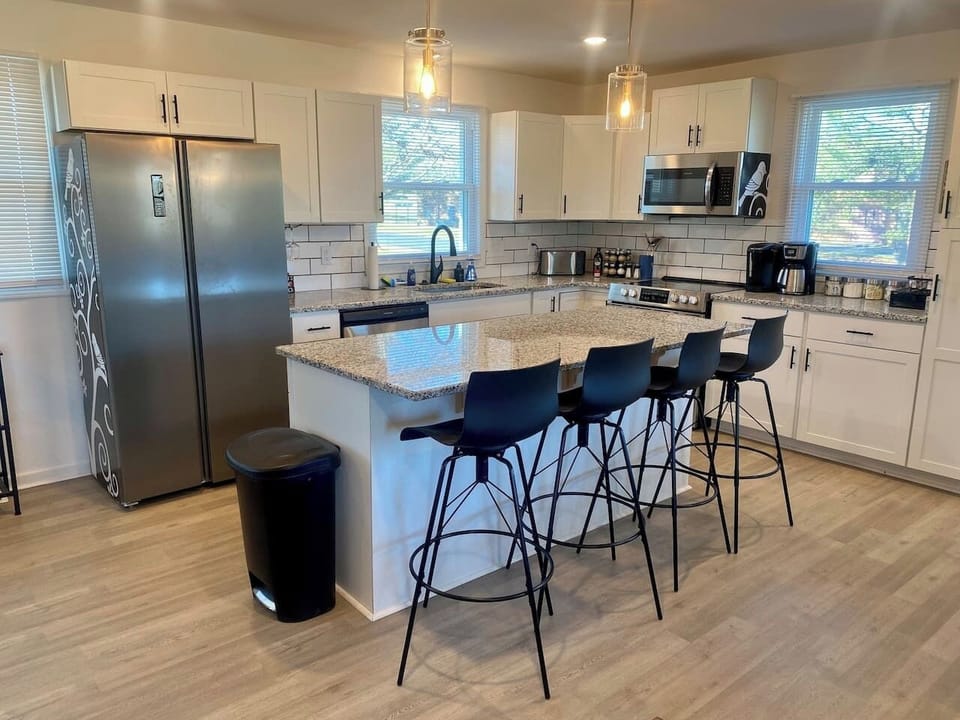 Basic House, Patio | Private kitchen | Coffee/tea maker, electric kettle