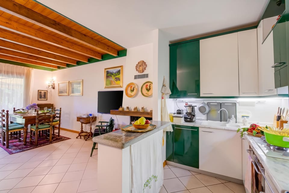 Standard Townhome, 3 Bedrooms, 2 Bathrooms (The Green Emerald Family Retreat with) | Private kitchen