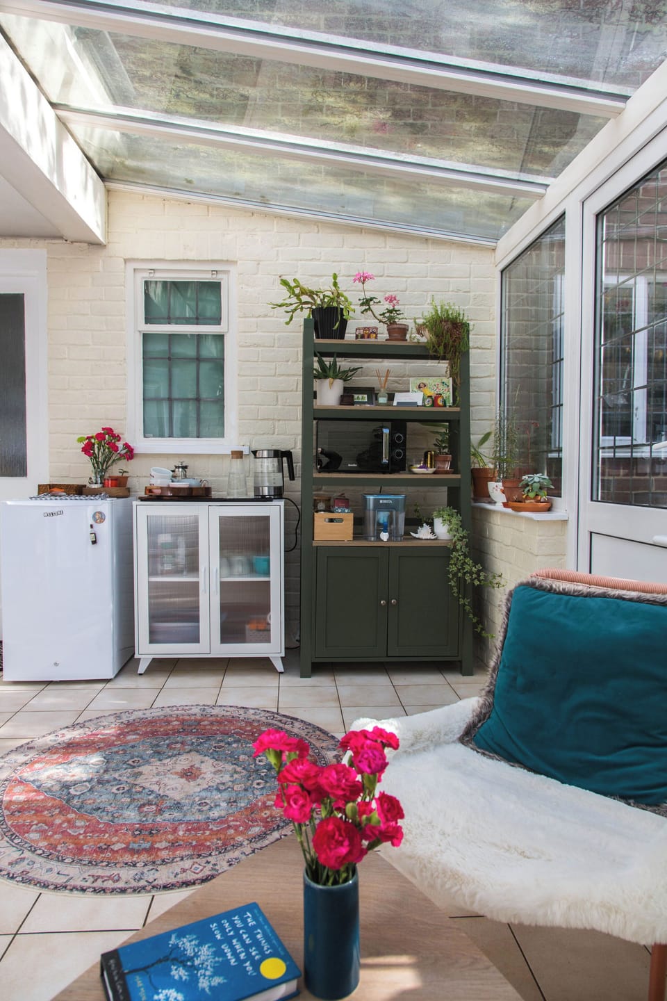 House, 1 Bedroom, Garden View | Living room | Books