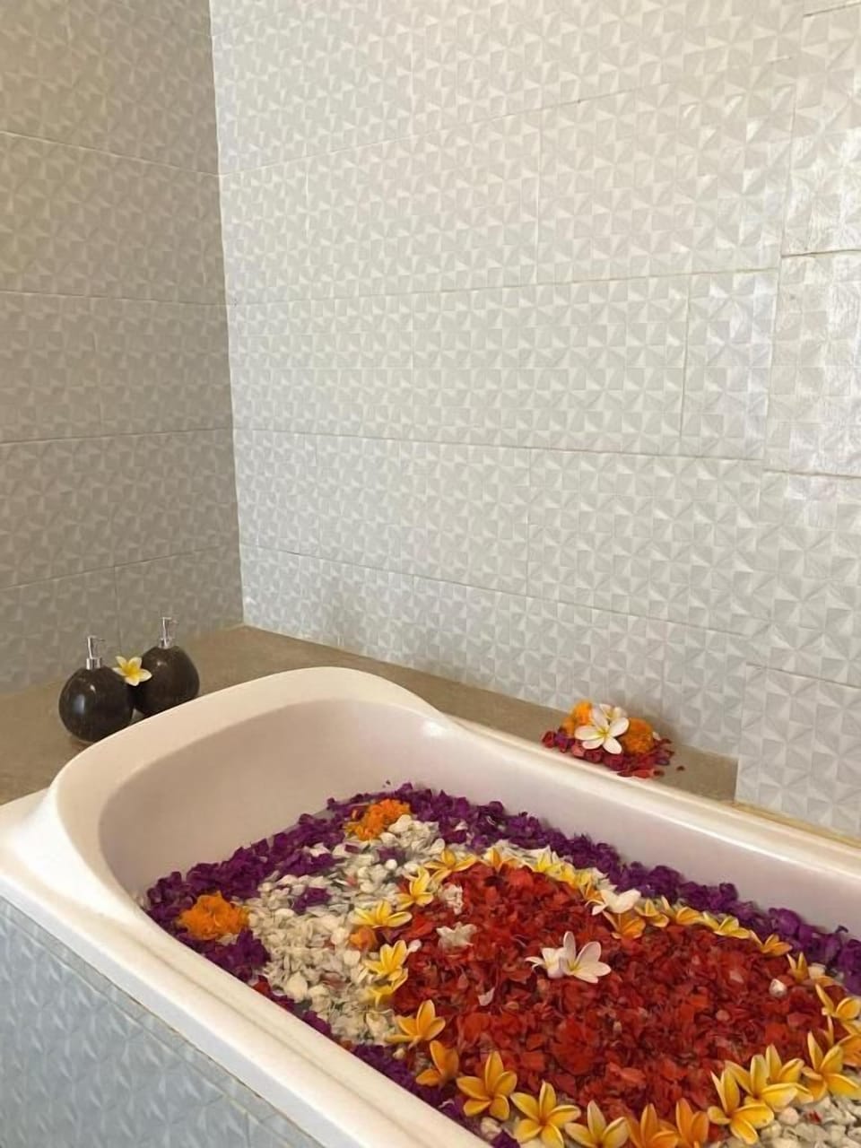 Suite, Balcony, Ocean View | Bathroom | Bathrobes, slippers, bidet
