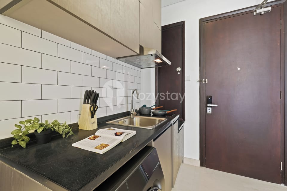 Apartment, 1 Bedroom, City View | Private kitchen | Microwave, stovetop, rice cooker, cookware/dishes/utensils