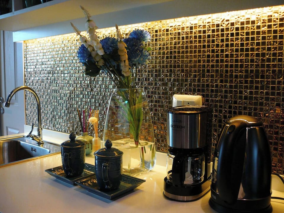 Condo, 2 Bedrooms, Accessible, City View | Interior