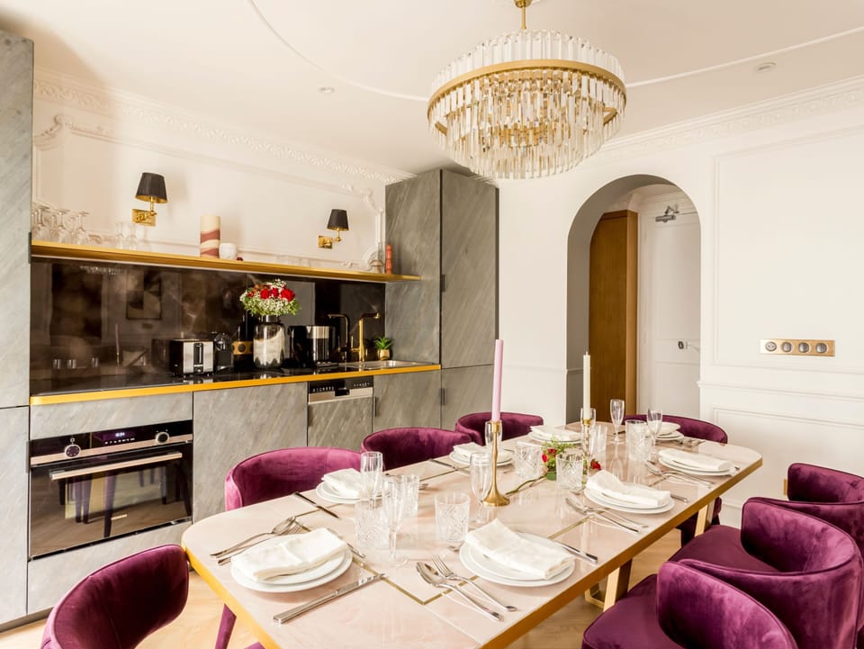 Apartment, Courtyard View | Private kitchen | Fridge, microwave, oven, stovetop