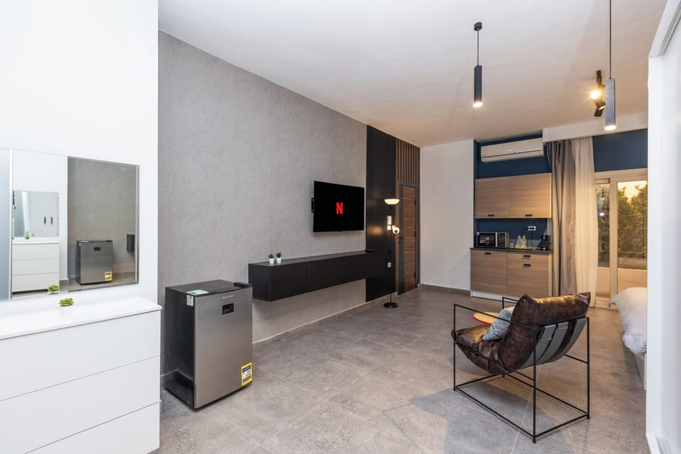 Iron/ironing board, free WiFi, wheelchair access
