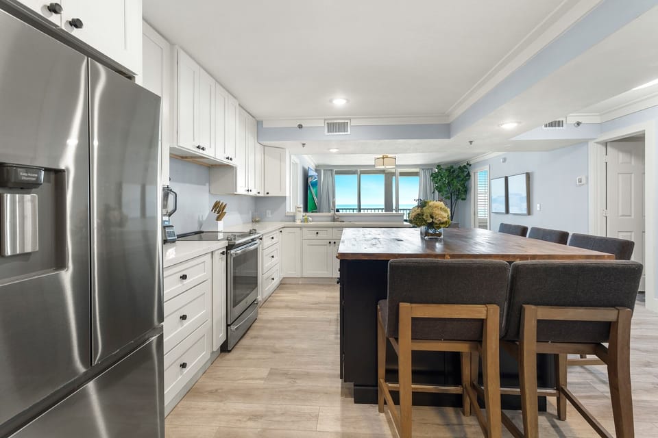 Condo, 2 Bedrooms | Private kitchen | Coffee/tea maker, fridge, oven, toaster