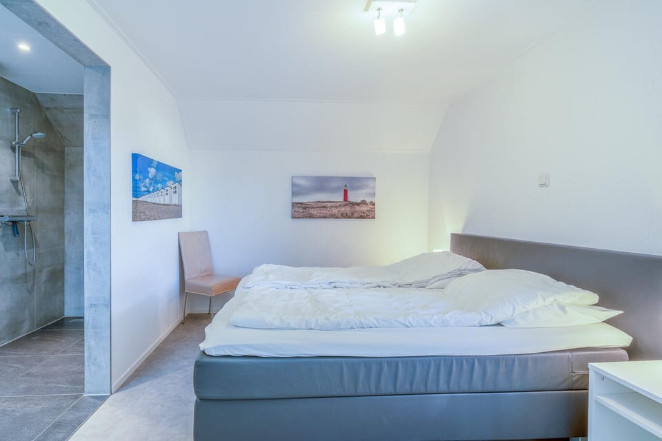 House | 3 bedrooms, individually furnished