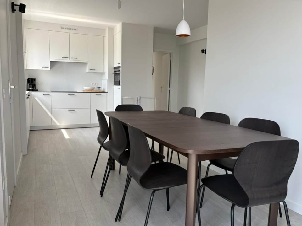 Apartment | Dining