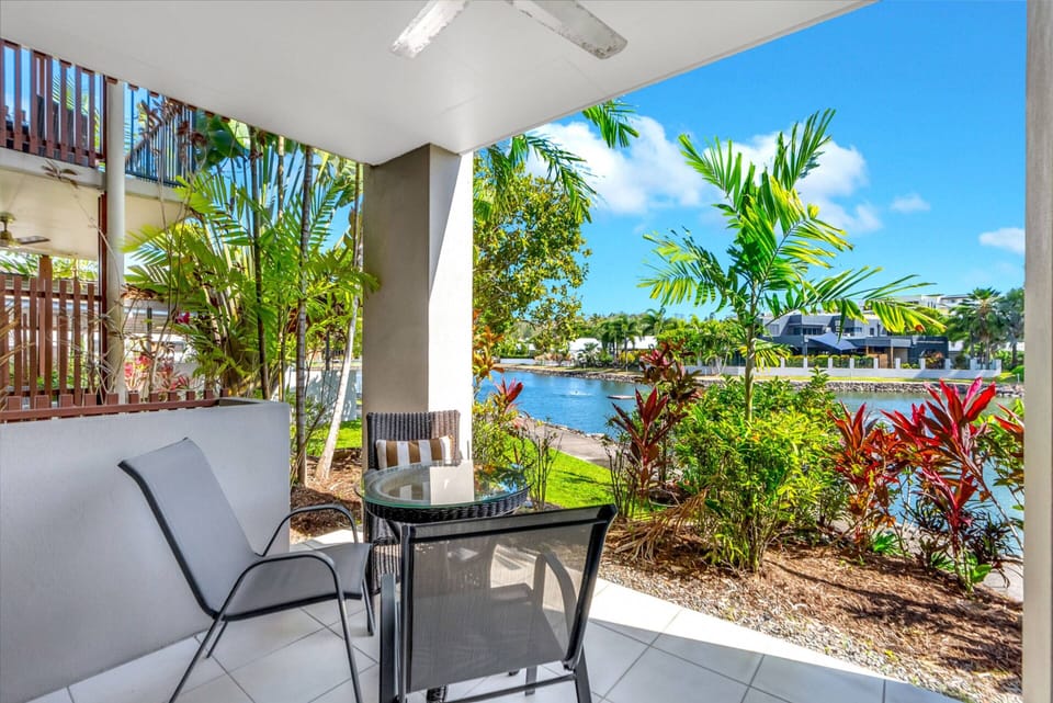 Apartment | Outdoor dining