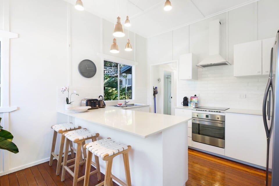 Apartment | Private kitchen | Cookware/dishes/utensils
