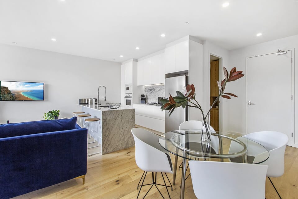 Apartment | Dining