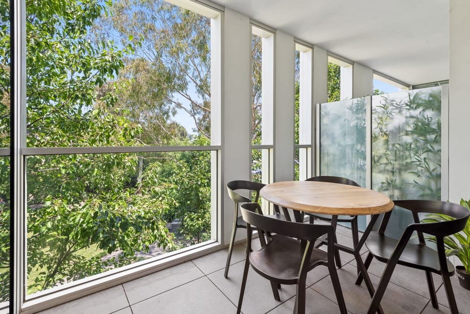 Apartment | Dining