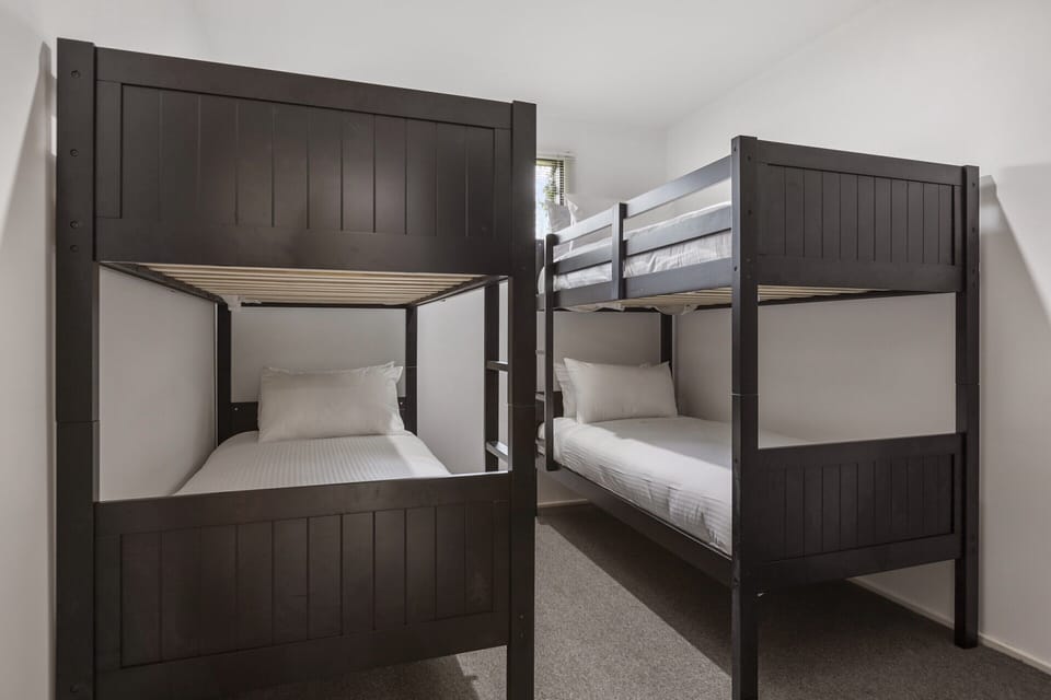Apartment | 3 bedrooms, iron/ironing board, bed sheets