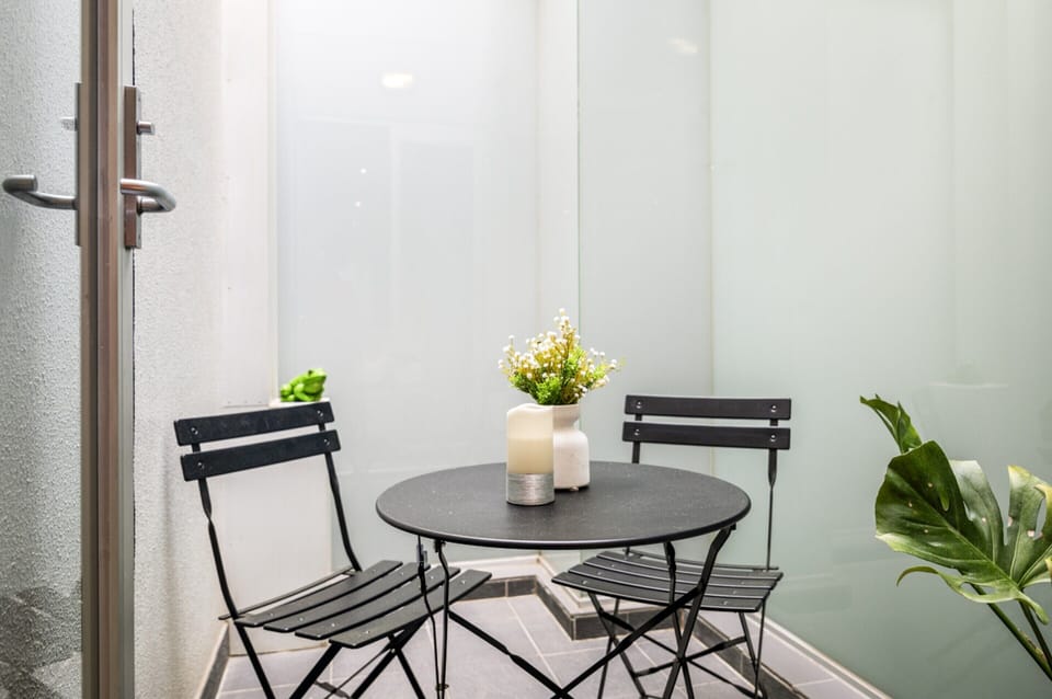 Apartment | Dining